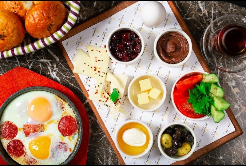 Port Rivoli breakfast 