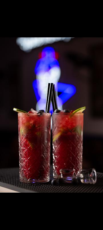 Red berries lemonade 