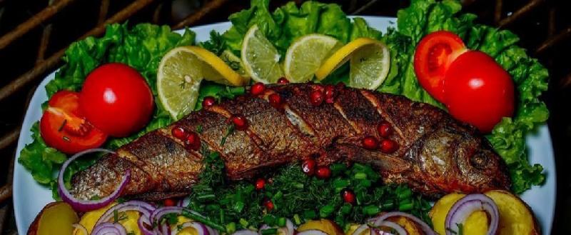 Nərə balığı nar qovurma