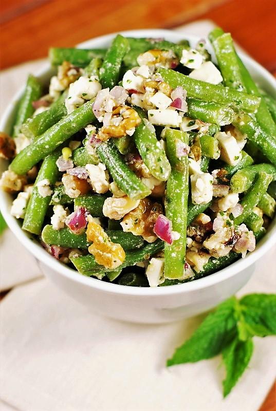 Qozlu yaşıl lobya salatı