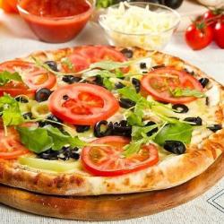 TOYUQLU GÖBƏLƏKLİ PİZZA