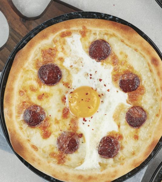 Sucuklu yumurtalı pide 