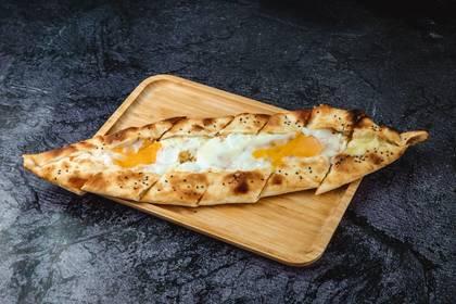 Quşbaşı Yumurtalı Pidə