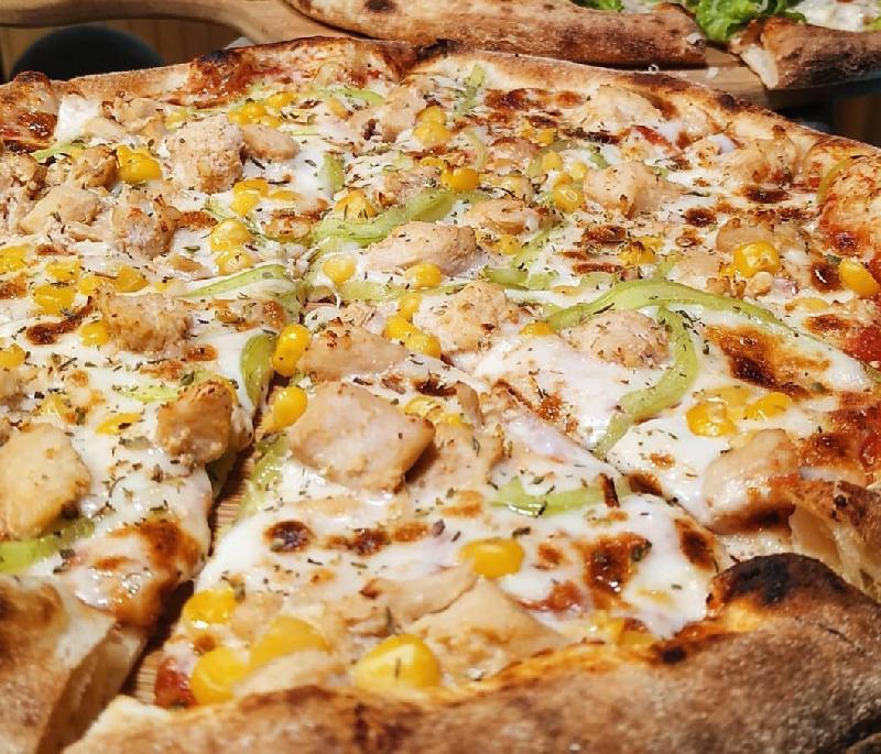 Toyuqlu Pizza