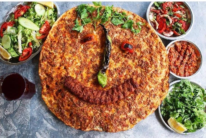 Lahmacun üzeri Adana
