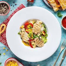 Hisə verilmiş Pendir ilə Toyuq Salatı