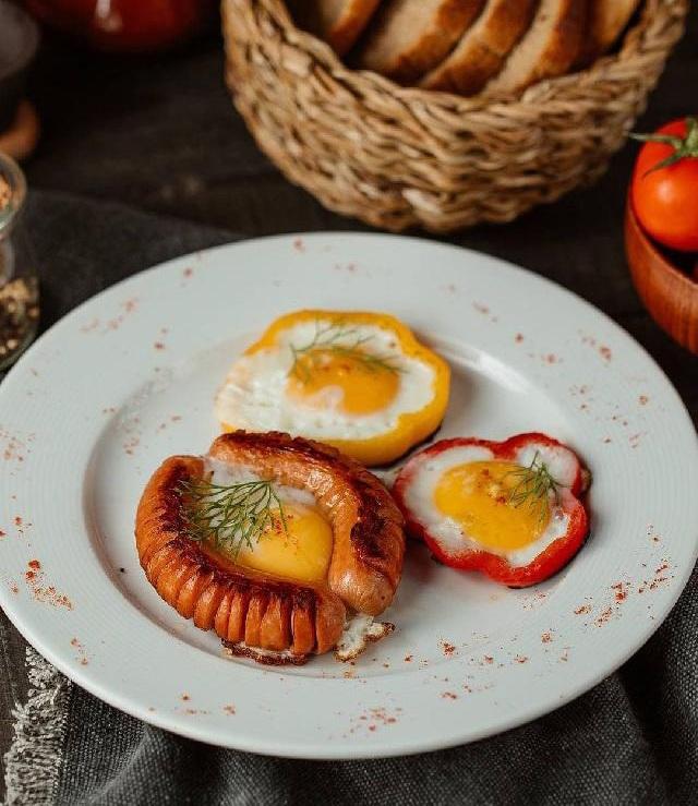 Sosiska yumurta 