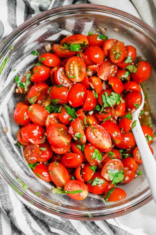 Pomidor salatı 
