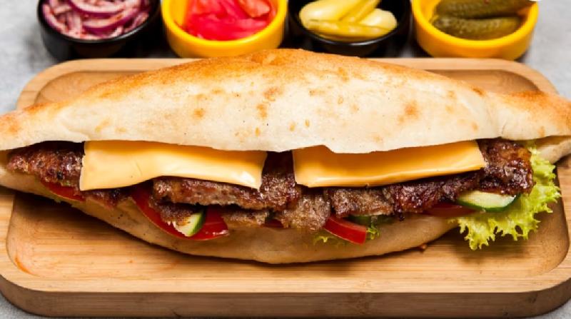 Ət dönər pendirli