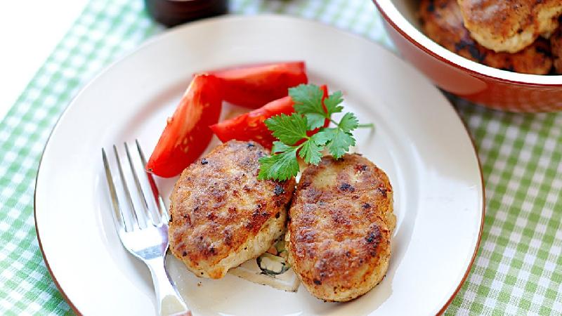 Dana əti kotlet
