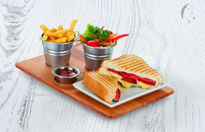 Tost sucuk