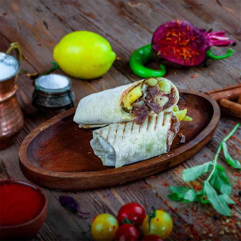 Şaurma lavaşda