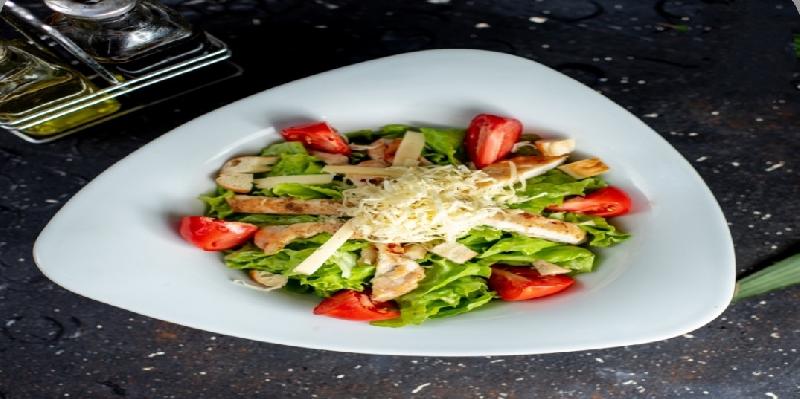Sezar salatası