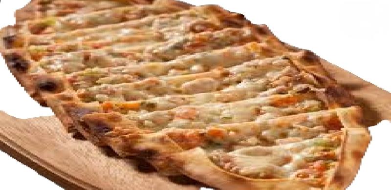 Kuşbaşı Etli Kaşar Peynirli Pide