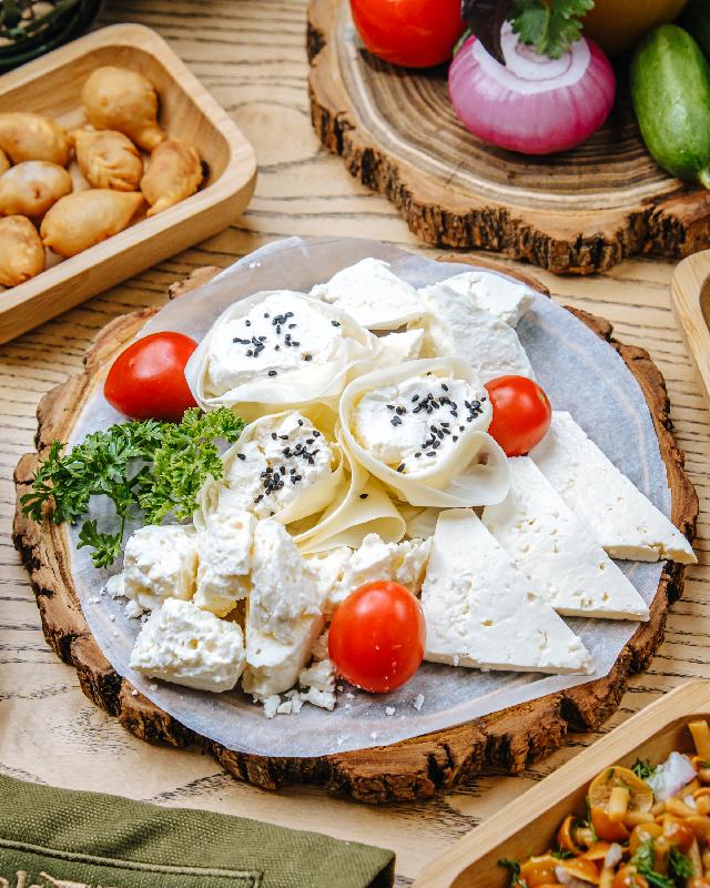 Pendir Assorti “Qafqaz”
