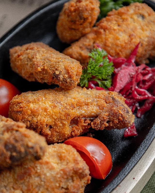 Toyuq Qanadları Suxaridə