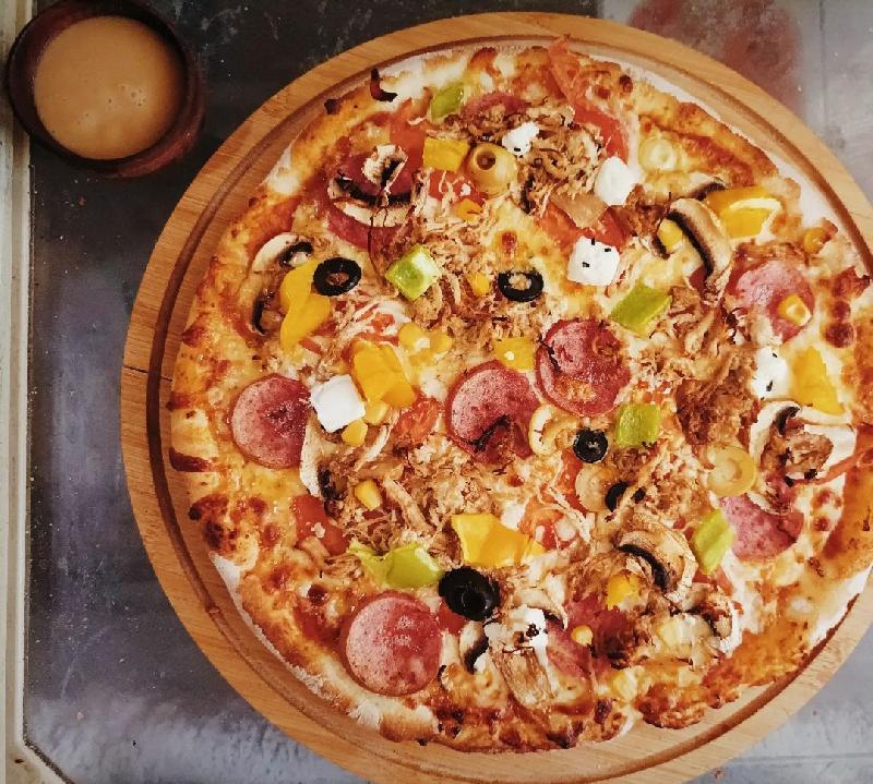 Sucuklu Pizza