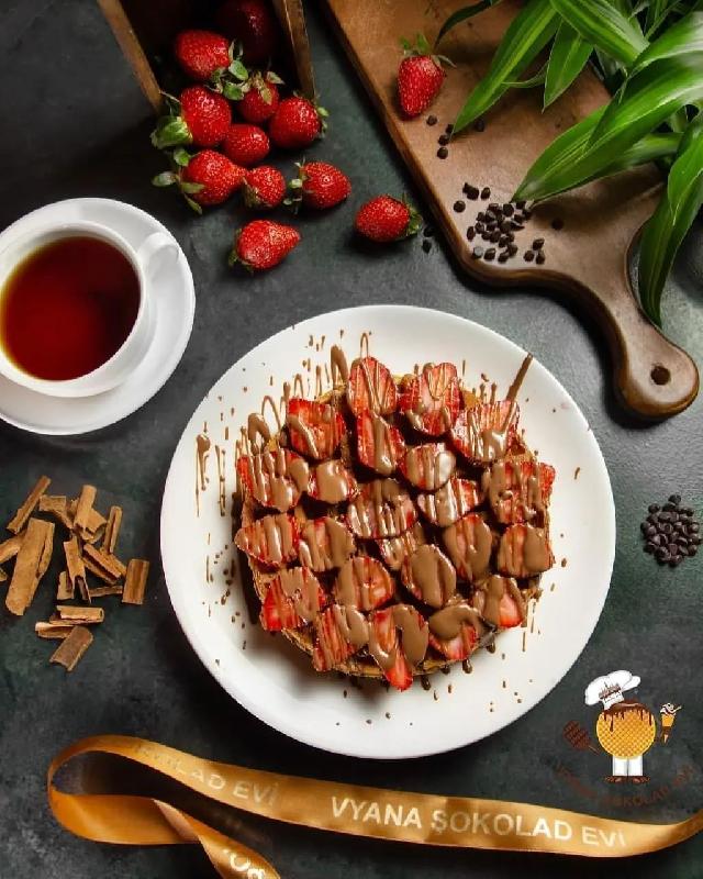 Pankeyk şokolad ilə (südlü şokolad)