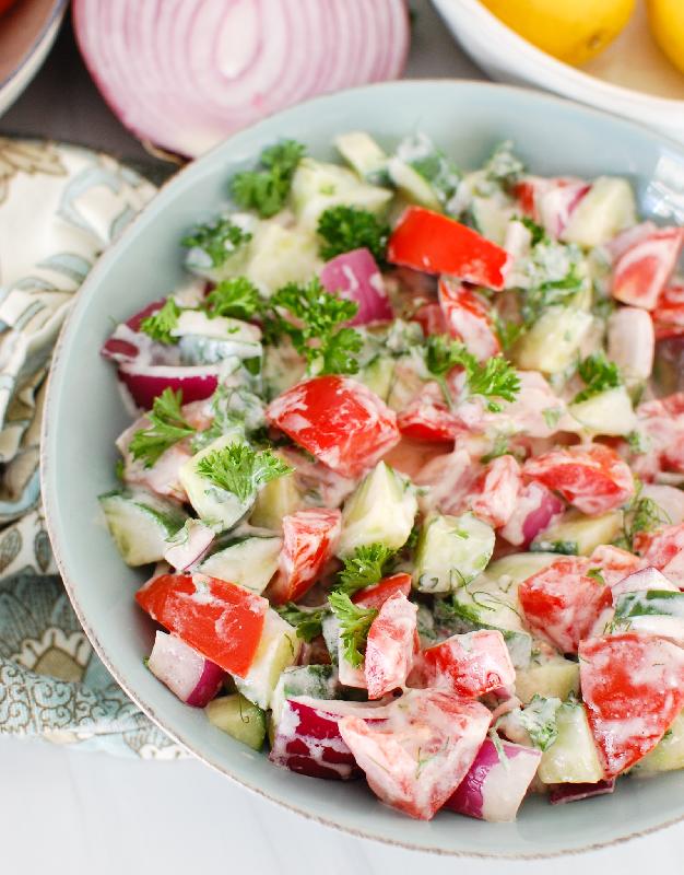 Qatıqlı salat 
