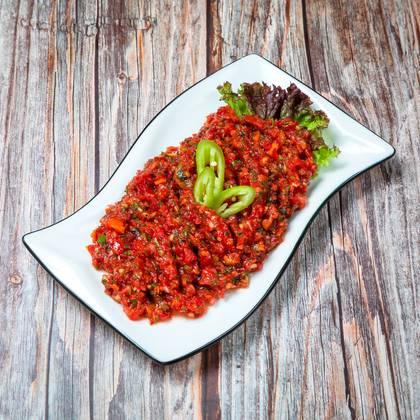 Əzmə salatı