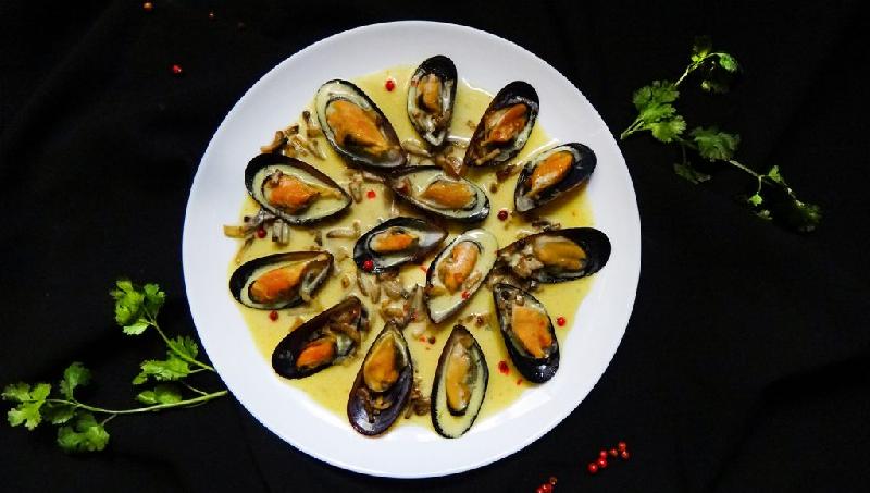 Midiye konyakda (150 qr.) 