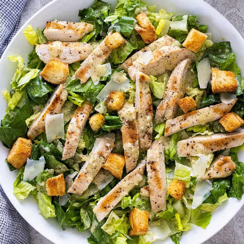 Sezar salatı toyuqla (400 gr.)  