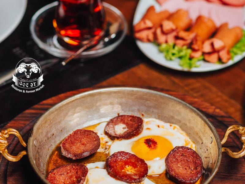 Sucuqlu Yumurta