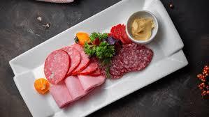 Kolbasa Boşqabı