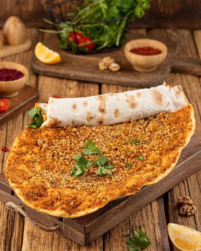 Acılı lahmacun 