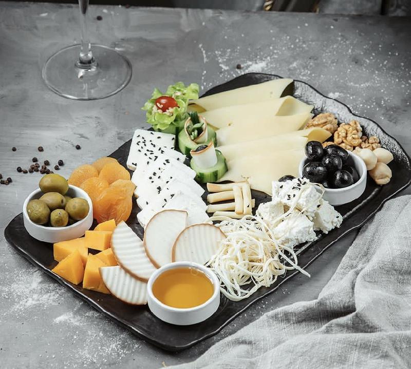 Pendir assorti