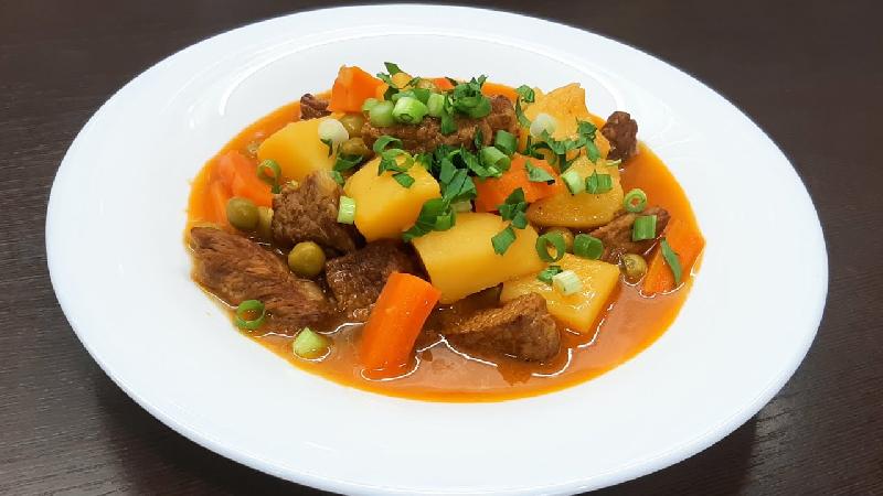 Ətli tərəvəzli şorba 