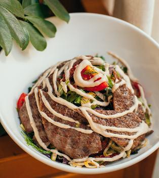 Xüsusi Soul Sousu İlə Can Ətli Salat
