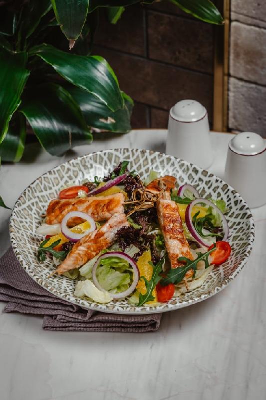 Izgara Somon Salata (240 gr.)
