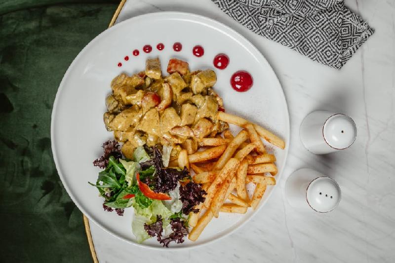 Köri Soslu Tavuk (364 gr.)