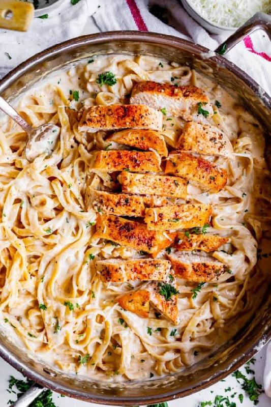 FETTUCCİNE ALFREDO 