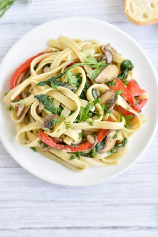 FETTUCCİNE WİTH SPİNACH 