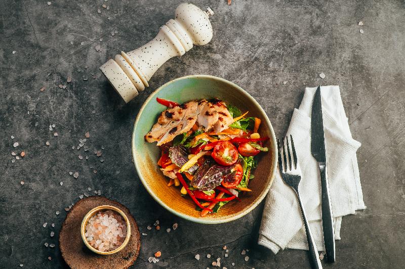 Toyuq Salatı 
