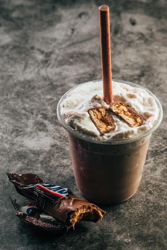 Snikers milkshake 
