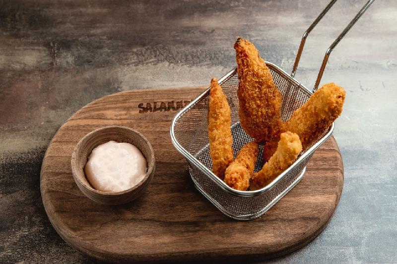 Toyuq ətindən nuggets 