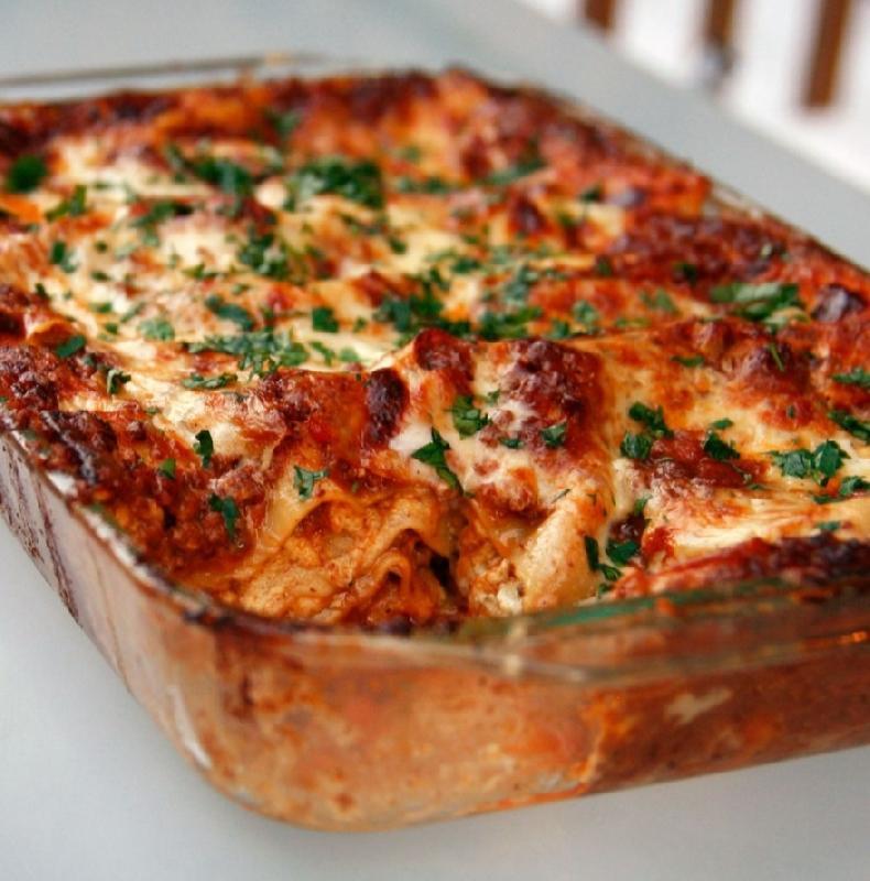 LASAGNA BOLOGNESE 