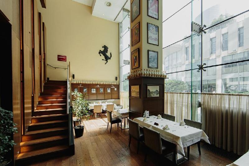 Interior view 2