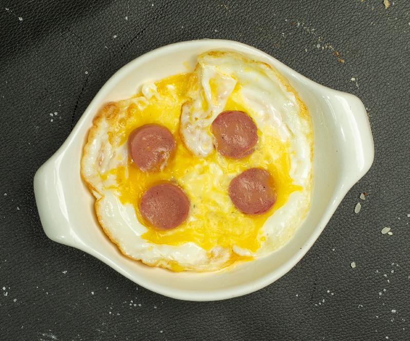 Omlet (Sosisli,Toyuqlu)