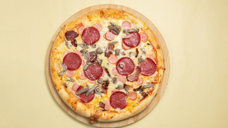 Sosisli pizza 