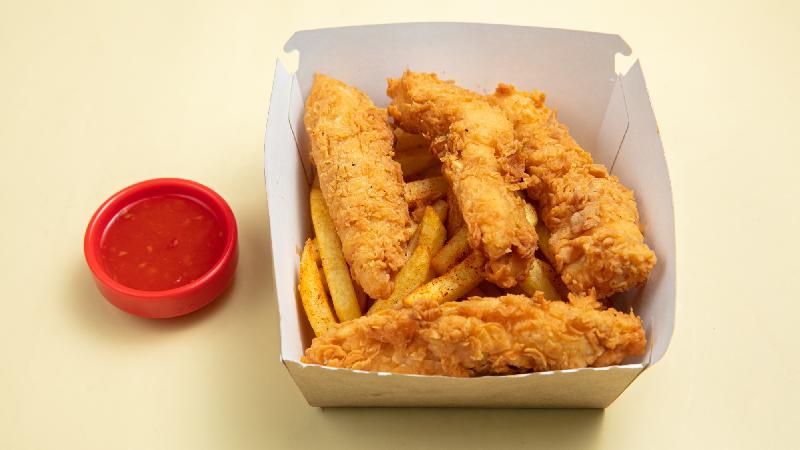Toyuq nuggets kartof fri ilə 