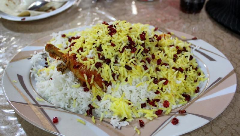 Zirinc plov toyuqla