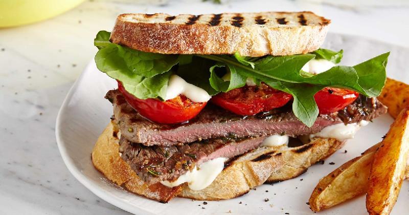 Steak sandwich 