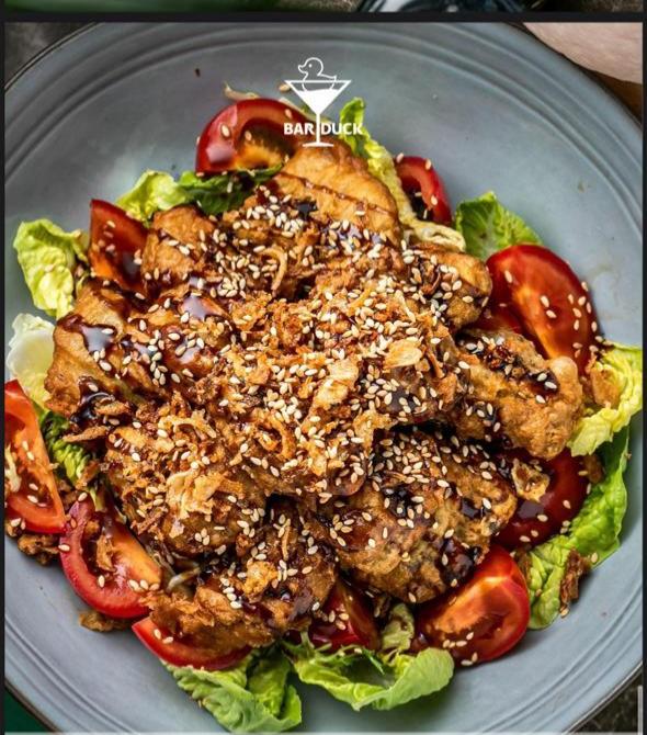 Xırtıldayan badımcanlı salat