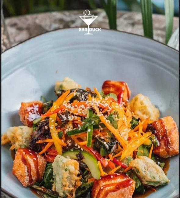 Qızıl Balıq tempura salatı