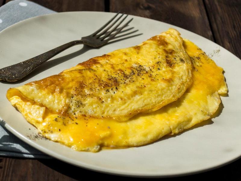Çedar pendirli omlet