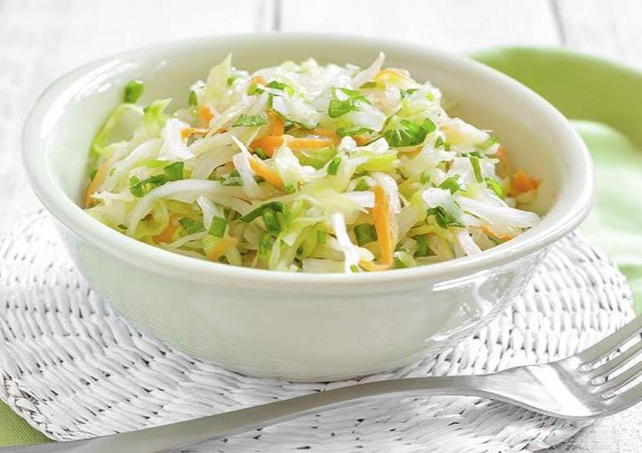 Kələm salatı
